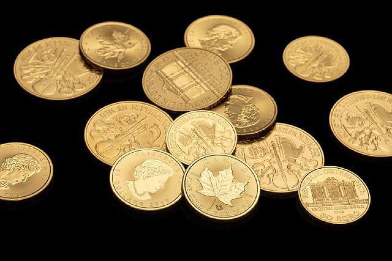 diverse Goldmünzen aus verschiedenen Ländern