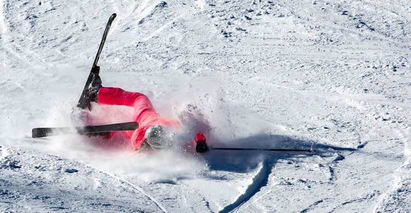 Skiunfall als Beispiel, wo eine Berufsunfähigkeitsversicherung sinnvoll sein kann